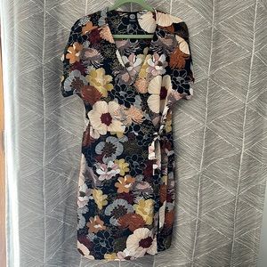 Fun floral dress with side tie!